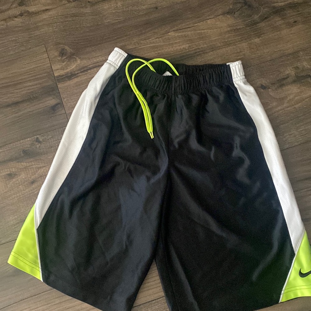Nike size medium basketball shorts